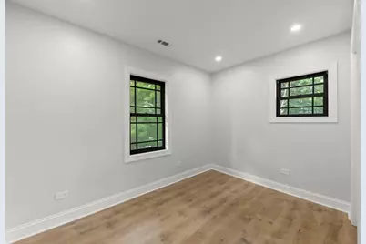 122 N Oakwood Avenue, West Chicago, IL 60185 - Photo 16