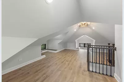 122 N Oakwood Avenue, West Chicago, IL 60185 - Photo 18