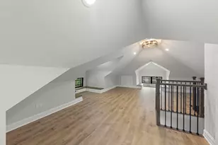 122 N Oakwood Ave, West Chicago, IL 60185 - Photo 18