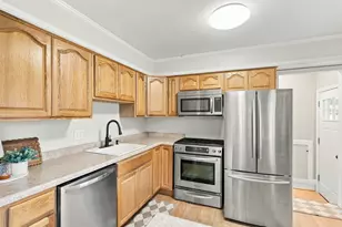 559 S Park Rd, Lombard, IL 60148 - Photo 8
