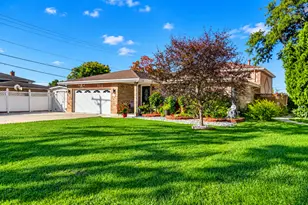 7438 Beloit Ave, Bridgeview, IL 60455 - Photo 2