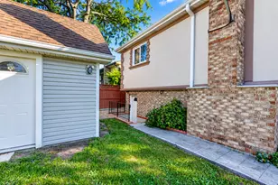 7438 Beloit Ave, Bridgeview, IL 60455 - Photo 30