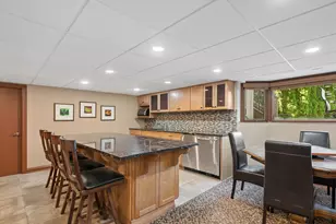2342 Mohawk Ln, Glenview, IL 60026 - Photo 32