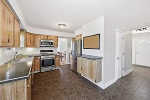 1050 Applewood Ln, Algonquin, IL 60102 - Photo 6