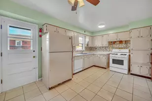 36 S Highview Ave, Addison, IL 60101 - Photo 8
