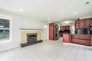 7261 N East Prairie Rd, Lincolnwood, IL 60712 - Photo 8