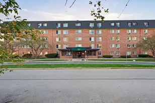 5011 Valley Ln, Streamwood, IL 60107 - Photo 1