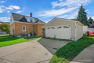 3430 Calwagner St, Franklin Park, IL 60131 - Photo 2