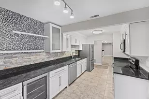 1747 W Crystal Ln, Mount Prospect, IL 60056 - Photo 8