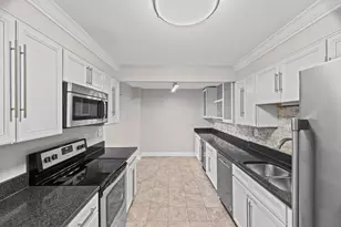 1747 W Crystal Ln, Mount Prospect, IL 60056 - Photo 6