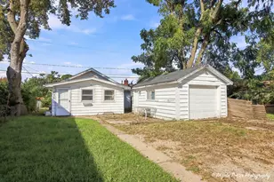 420 Washington Park, Waukegan, IL 60085 - Photo 1