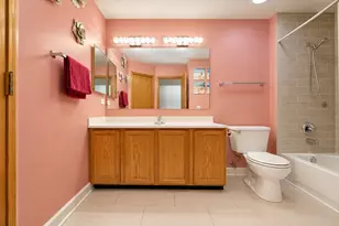 1932 Blackberry Ln, Hoffman Estates, IL 60169 - Photo 36