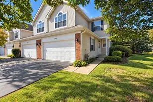1932 Blackberry Ln, Hoffman Estates, IL 60169 - Photo 1