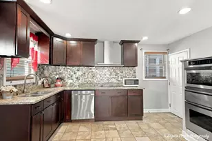 407 4th St, Waukegan, IL 60085 - Photo 6