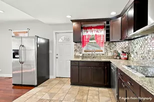 407 4th St, Waukegan, IL 60085 - Photo 18