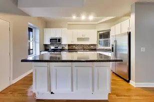 1108 E Marquette Rd, Chicago, IL 60637 - Photo 12