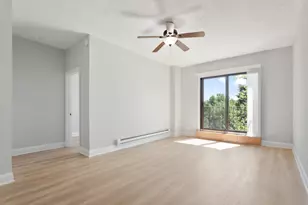 4520 N Clarendon Ave, Chicago, IL 60640 - Photo 2