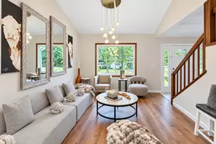 1401 Knoll Dr, Naperville, IL 60565 - Photo 4