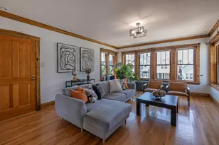 3819 N Sacramento Ave, Chicago, IL 60618 - Photo 4