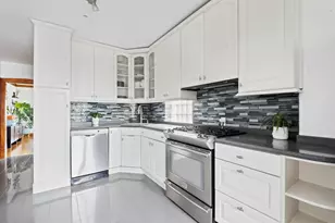 3819 N Sacramento Ave, Chicago, IL 60618 - Photo 8