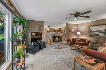 2228 Hanlon Road, Libertyville, IL 60048 - Photo 4
