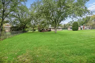 2228 Hanlon Rd, Libertyville, IL 60048 - Photo 20