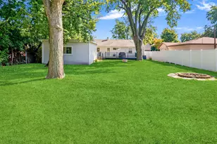 1324 Hamilton Ave, Elmhurst, IL 60126 - Photo 2