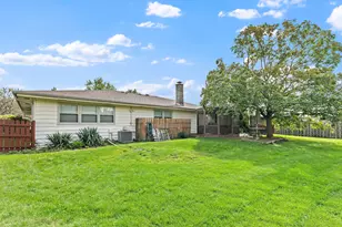 104 Millis Ln, Schaumburg, IL 60193 - Photo 28