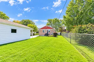 7510 W Jonquil Terrace, Niles, IL 60714 - Photo 34
