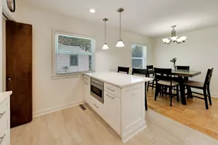 7510 W Jonquil Terrace, Niles, IL 60714 - Photo 10