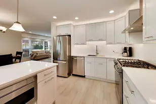 7510 W Jonquil Terrace, Niles, IL 60714 - Photo 8