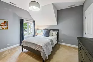 121 S Stough St, Hinsdale, IL 60521 - Photo 28