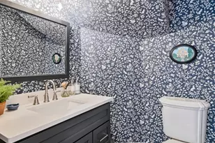 121 S Stough St, Hinsdale, IL 60521 - Photo 14