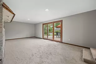 601 Menominee Ln, Naperville, IL 60563 - Photo 10