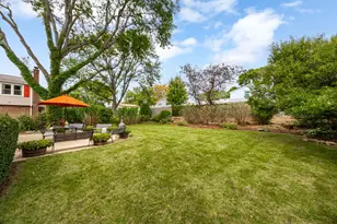 601 Menominee Ln, Naperville, IL 60563 - Photo 24