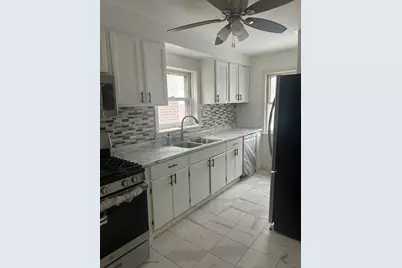 12748 S Lowe Avenue, Chicago, IL 60628 - Photo 4