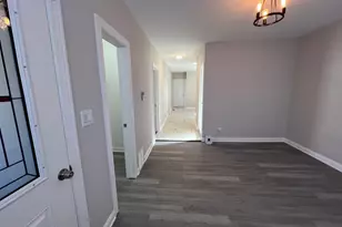 5337 S Fairfield Ave, Chicago, IL 60632 - Photo 2