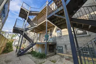 3435 W Berteau, Chicago, IL 60618 - Photo 22