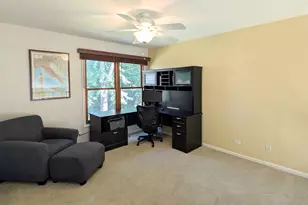 305 Stonefield Ct, Schaumburg, IL 60173 - Photo 8