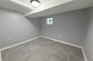 8118 S St Lawrence Ave, Chicago, IL 60619 - Photo 38