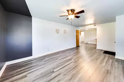 1316 Beverly Lane, Streamwood, IL 60107 - Photo 6