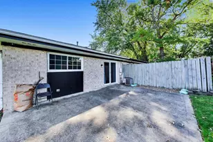 1316 Beverly Ln, Streamwood, IL 60107 - Photo 26