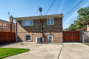 8607 S Tripp Ave, Chicago, IL 60652 - Photo 24