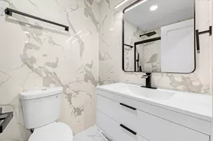 8119 Eastwood Ln, Woodridge, IL 60517 - Photo 12