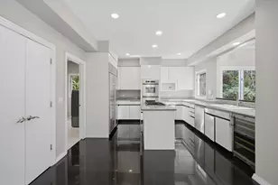 1670 Strath Erin Rd, Highland Park, IL 60035 - Photo 10