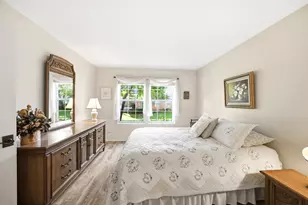 60 Winding Run Ln, Streamwood, IL 60107 - Photo 12