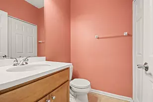 1392 Prairie View Pkwy, Cary, IL 60013 - Photo 14