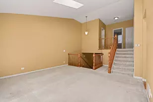 1392 Prairie View Pkwy, Cary, IL 60013 - Photo 4