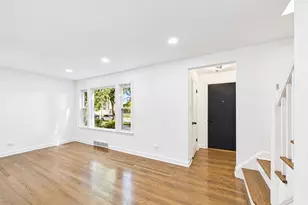 8714 S Merrill Ave, Chicago, IL 60617 - Photo 6