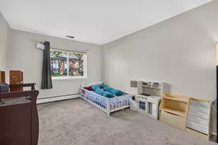 2407 E Brandenberry Ct, Arlington Heights, IL 60004 - Photo 14